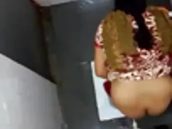 Pornó videók, ülj le ...
