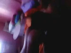 Egy kisfiú és egy na ...